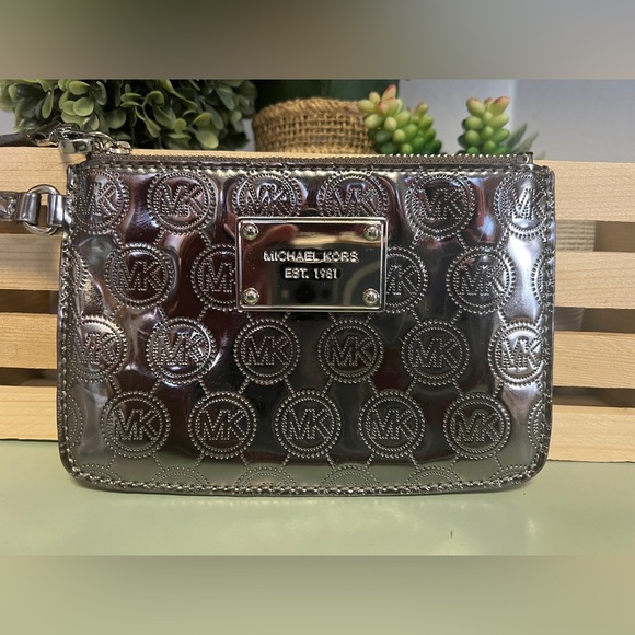 MICHAEL Michael Kors Handbags - Michael Kors Metallic Silver Wristlet
